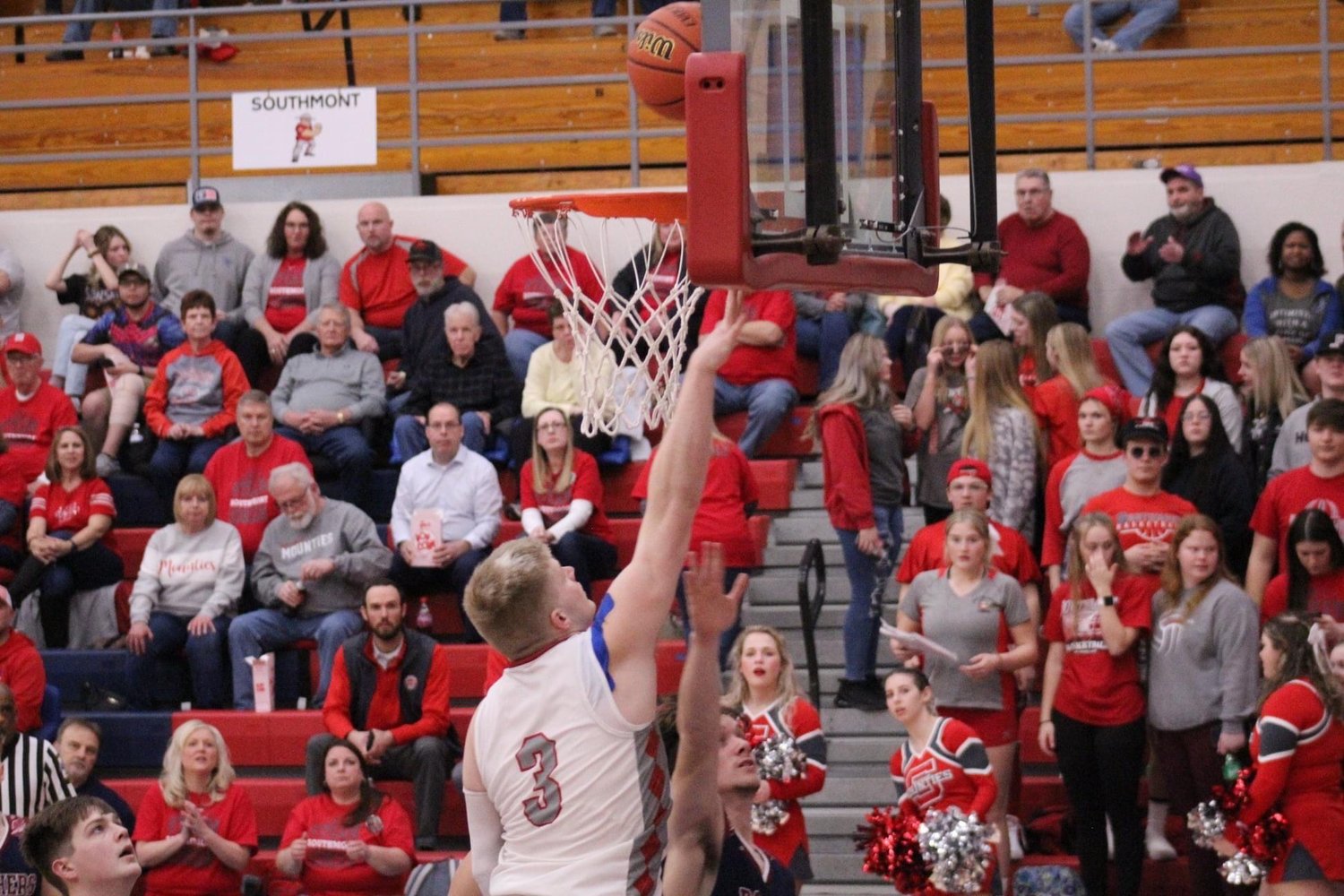 Carson Chadd will once again be the big man in the post for Southmont this season. He'll look to up his scoring with the loss of Avery Saunders and Logan Oppy from a year ago.